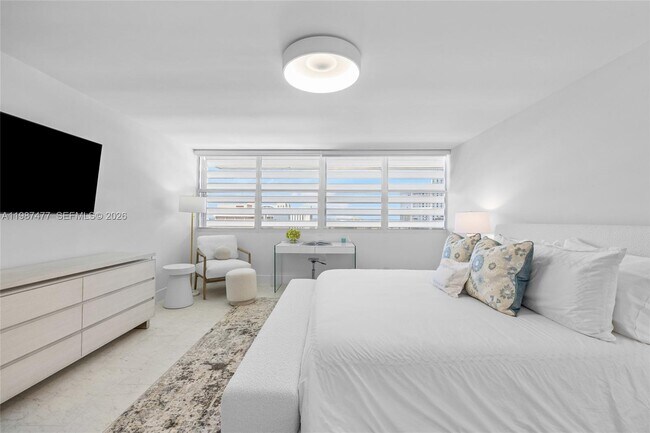 Building Photo - 400 N Flagler Dr