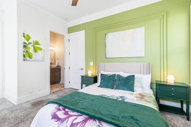 Building Photo - 337 Grande Pointe Cir