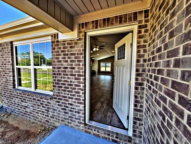 Building Photo - HOUSE for RENT Hartselle 3BR Built 2024