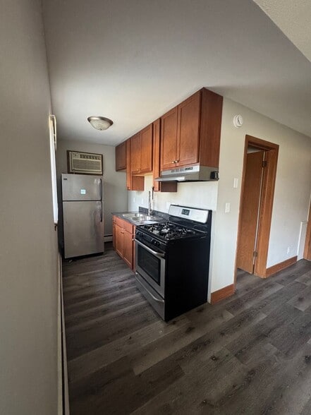 Interior Photo - The Avenue 401