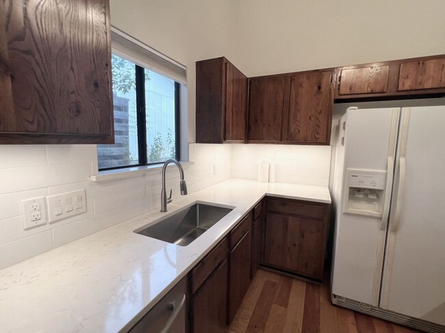 Building Photo - 2905 Goldbridge Dr
