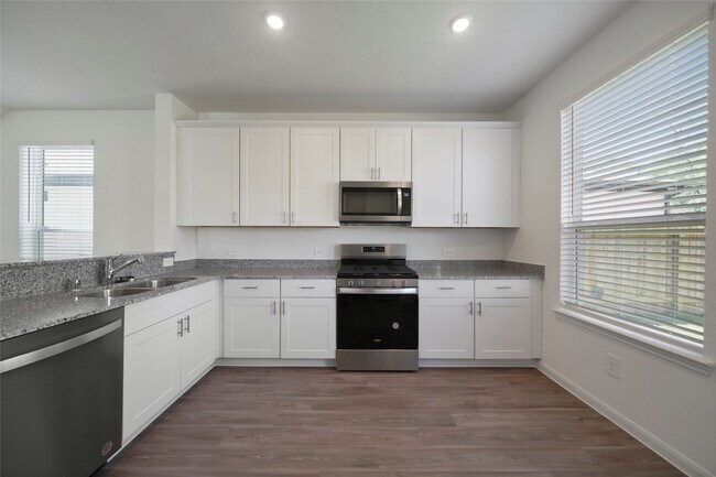 Building Photo - 5703 Finely Run St