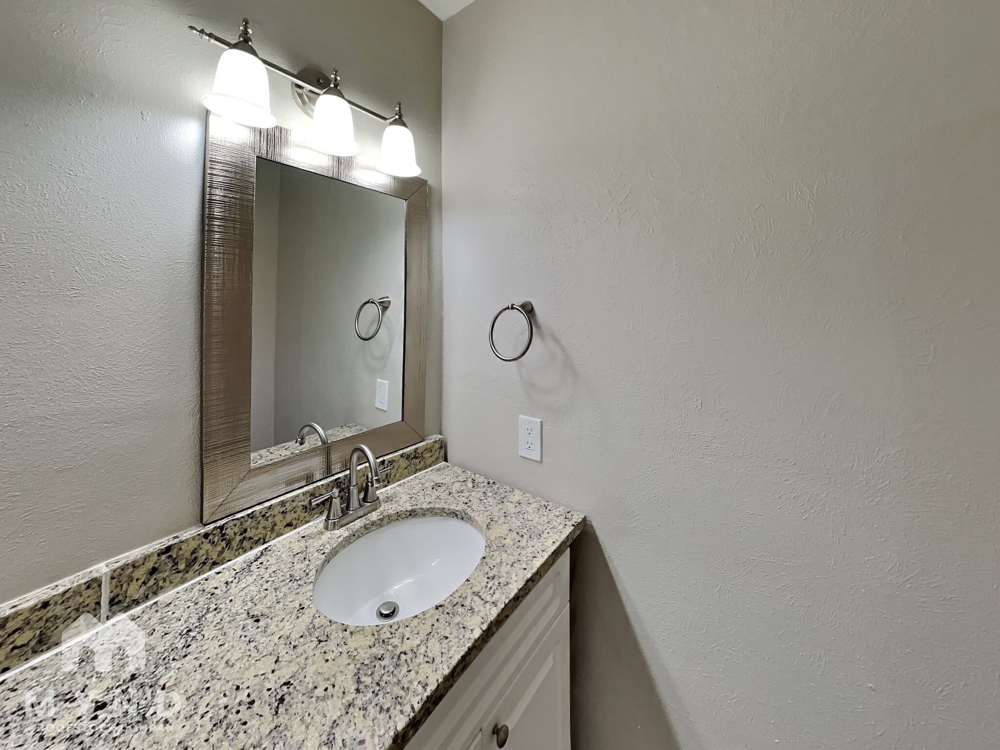 Building Photo - 4231 Karnes Dr