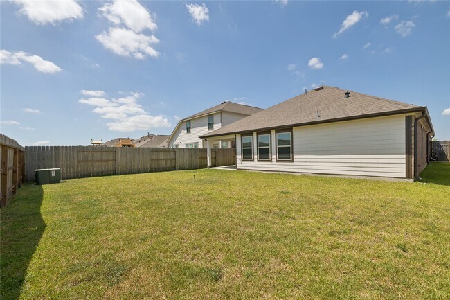 Building Photo - 9918 Lockridge Manor Dr