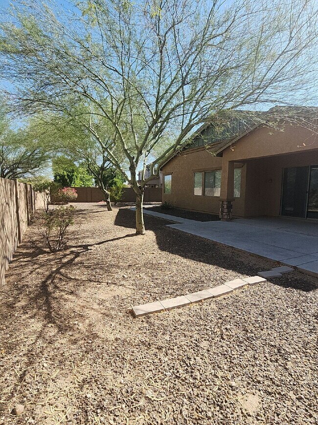 Building Photo - "Charming 3-Bed with 2 Full Baths and 2,162 Sq Ft of Comfort in Vistancia Village Peoria, AZ!"