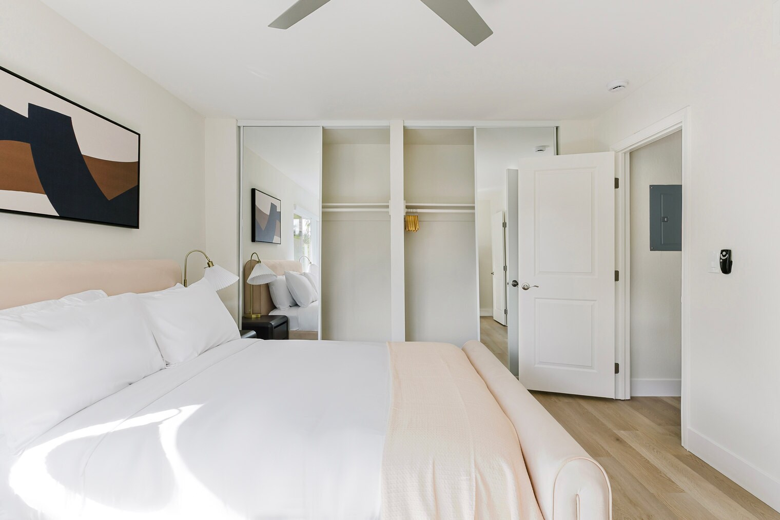 Building Photo - 848 Jordan Ave