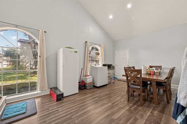 Building Photo - 13175 Clarewood Dr