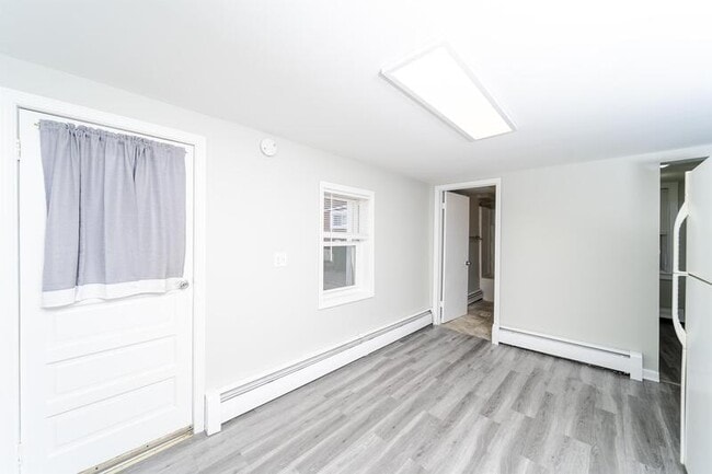 Building Photo - 2316 4th Ave