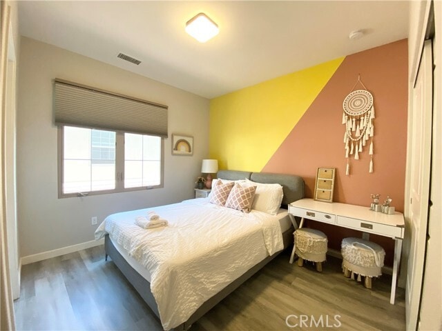 Building Photo - 57 Bronze Leaf