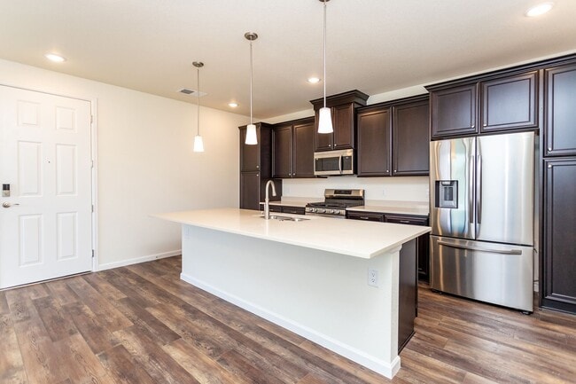 Building Photo - Luxury Condo Living with Mountain Views in the Heart of Briargate!!