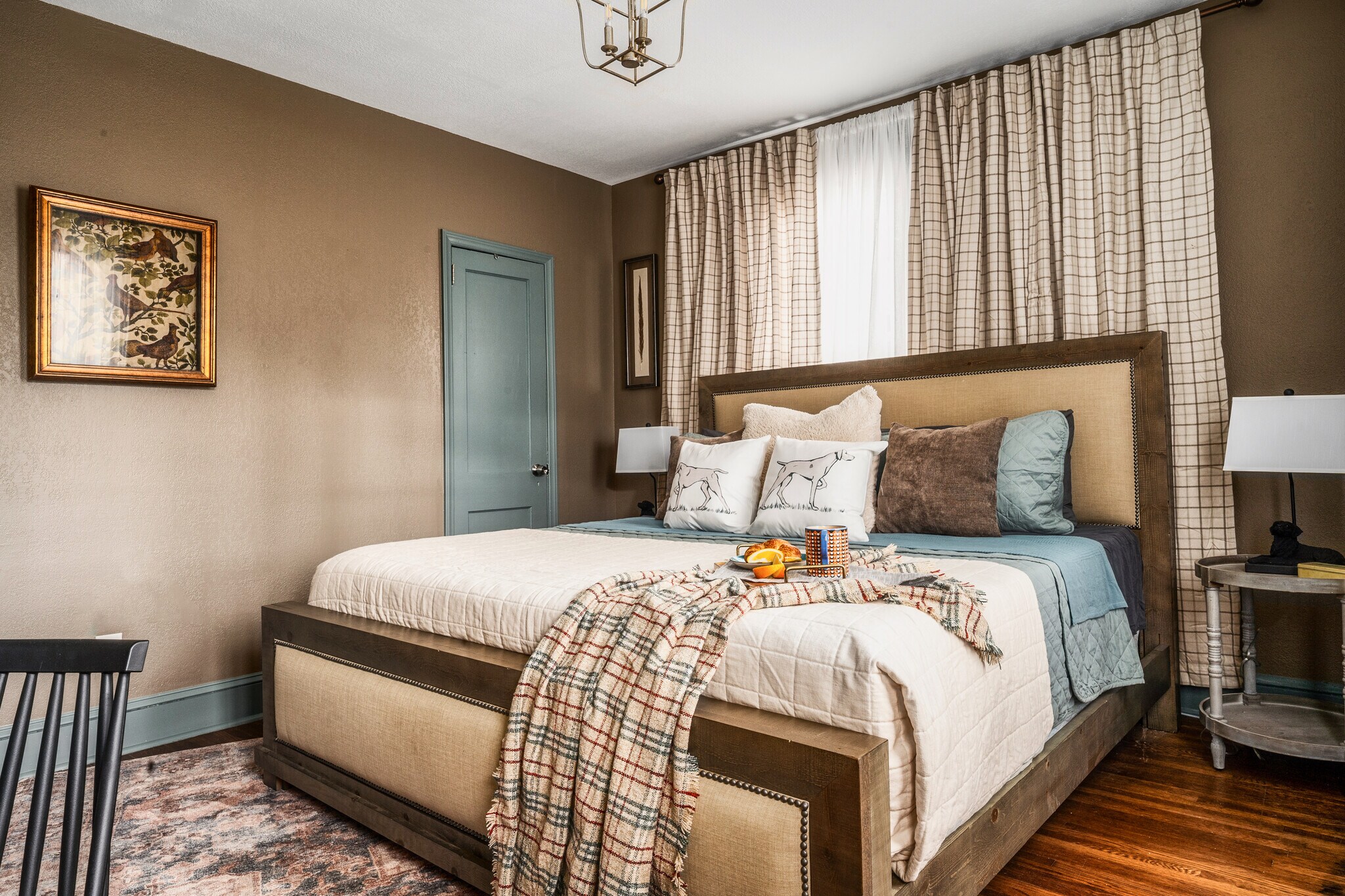 King-size beds, plush bedding, and a cozy ambiance—because every getaway deserves ultimate comfort - 713 Grandin Rd