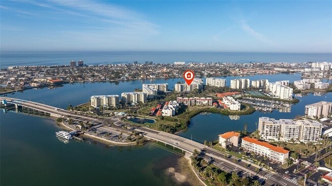 Building Photo - 7902 Sailboat Key Blvd S