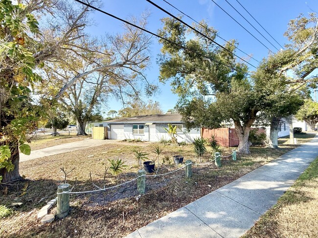 Building Photo - 5396 68th Way N