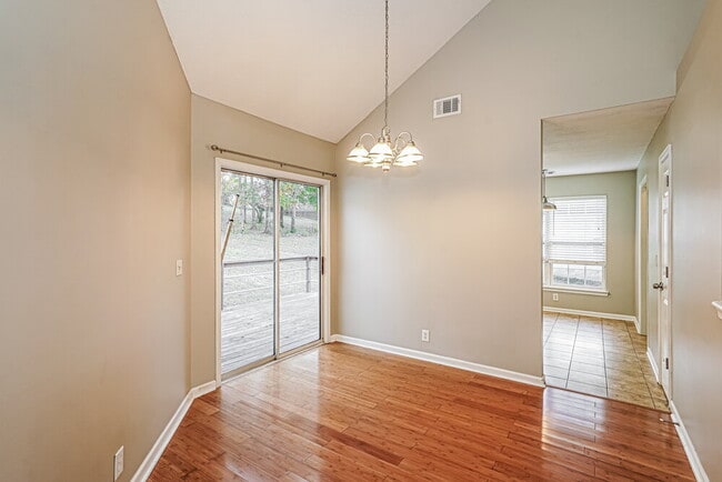 Building Photo - 1061 Cedar Creek Village Rd