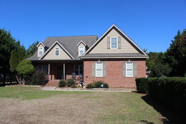 Building Photo - 4 Bedroom Single Family Home in Nashville