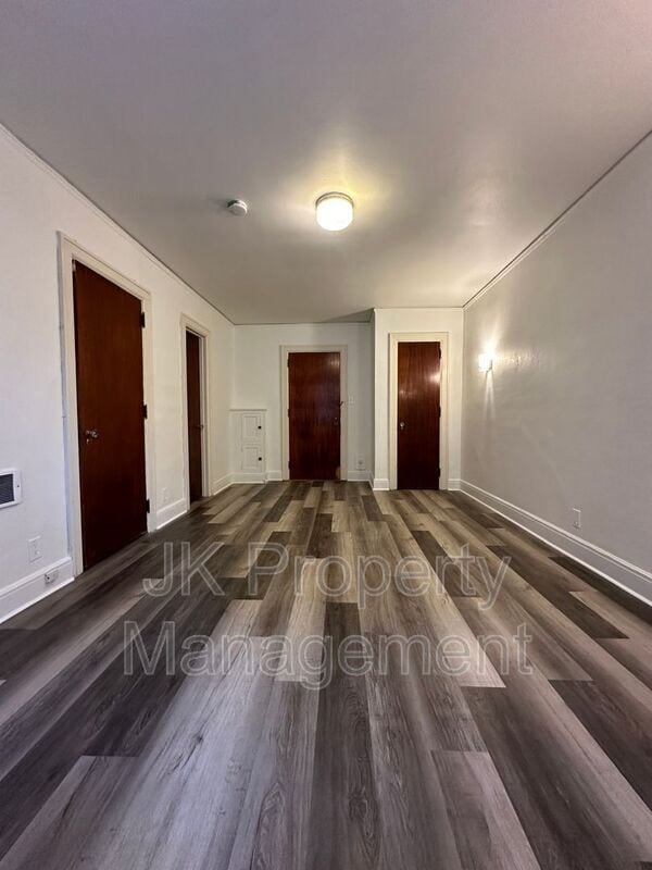 Building Photo - 310 5th St N