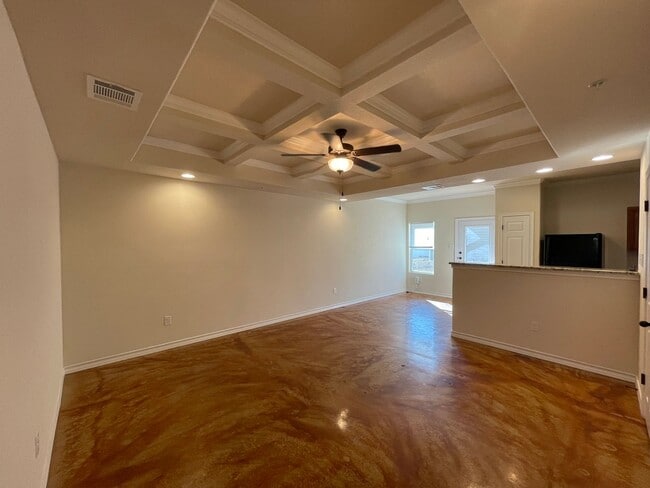 Building Photo - Town home for rent