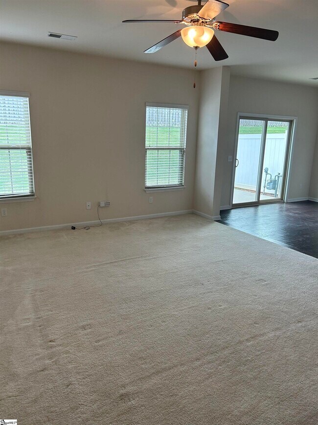Building Photo - 129 Middleby Way