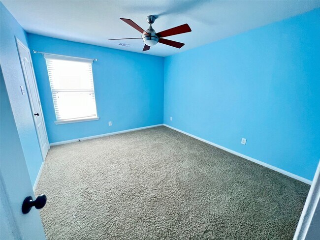 Building Photo - 99 Sagamore Ridge Pl