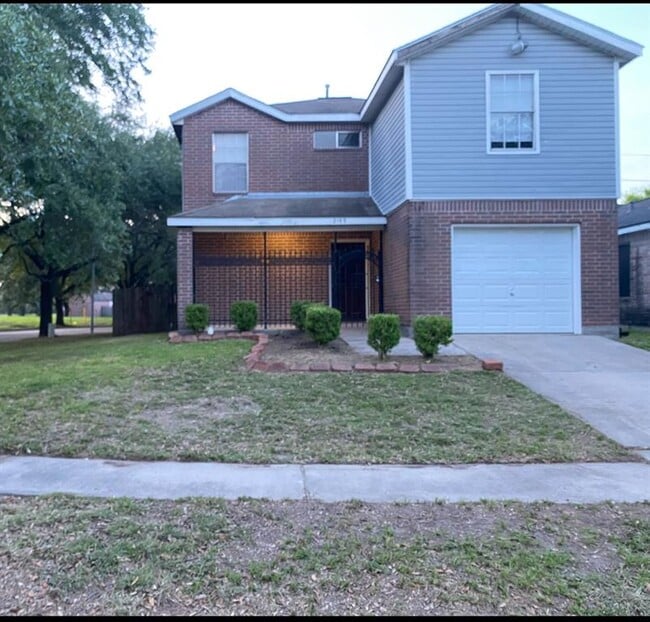 Primary Photo - 2103 Whittier Dr