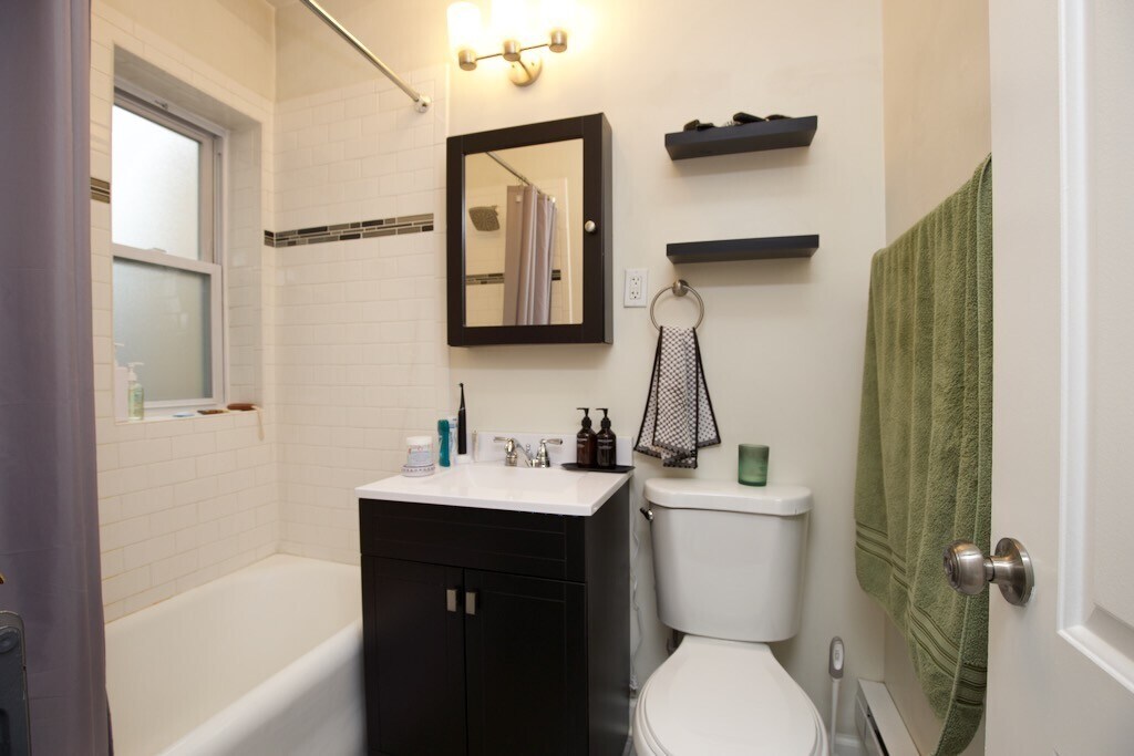 Building Photo - 2151 N Fremont St