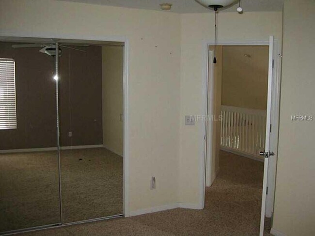 Building Photo - UCF Area 4 bedrooms/2.5 baths with 2 Car Garage on a Cul-De-Sack