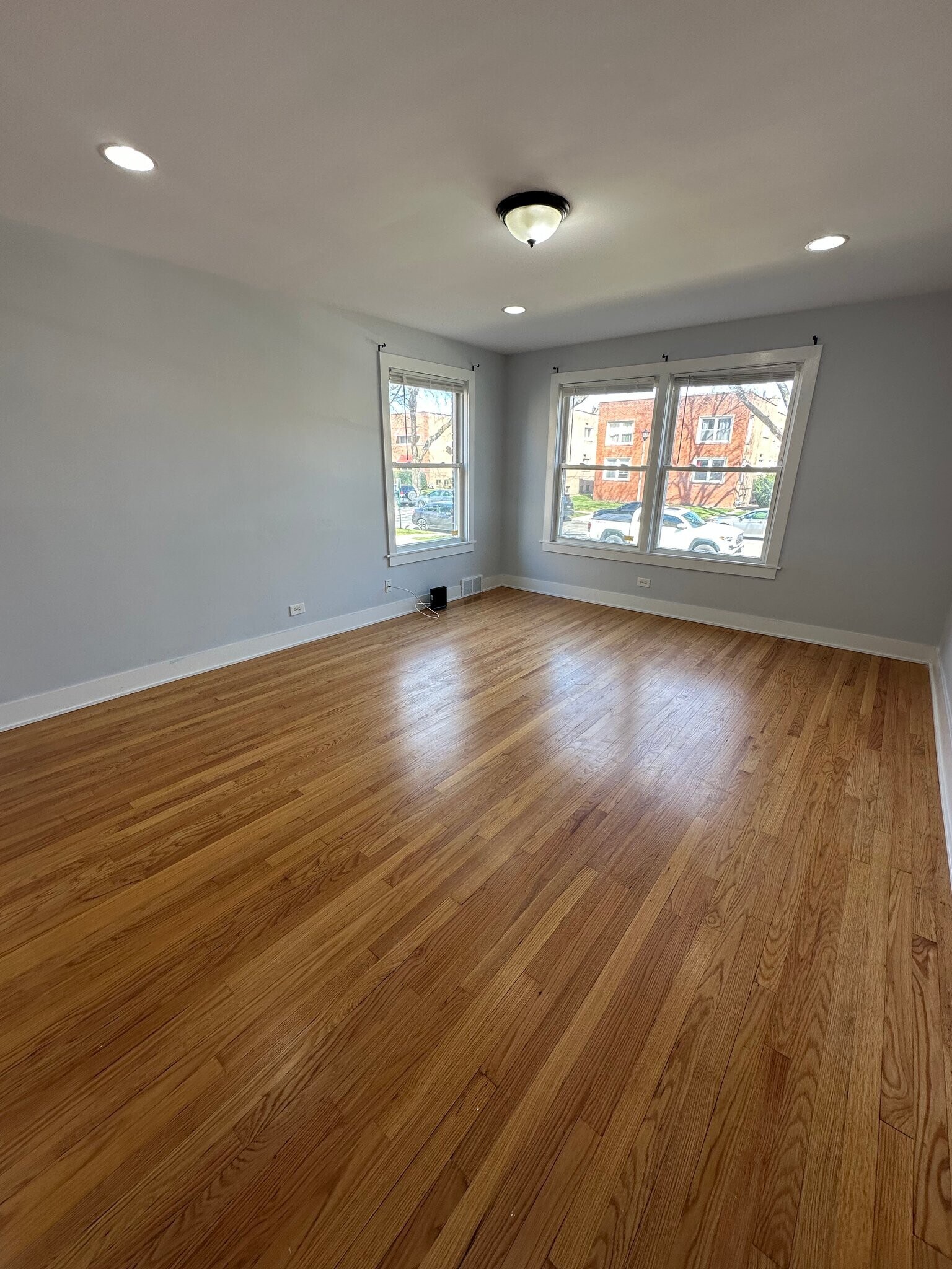 Building Photo - 8918 Lavergne Ave