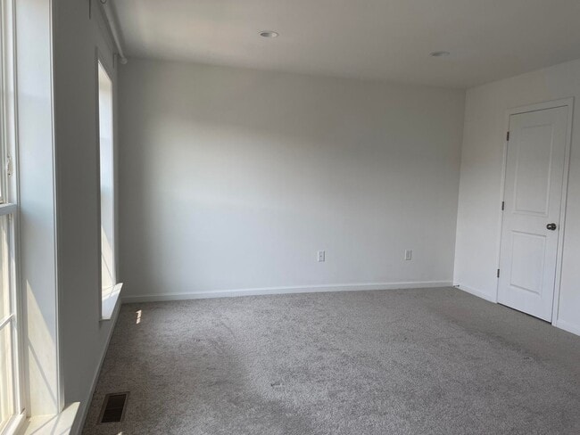 Building Photo - Cranberry Township