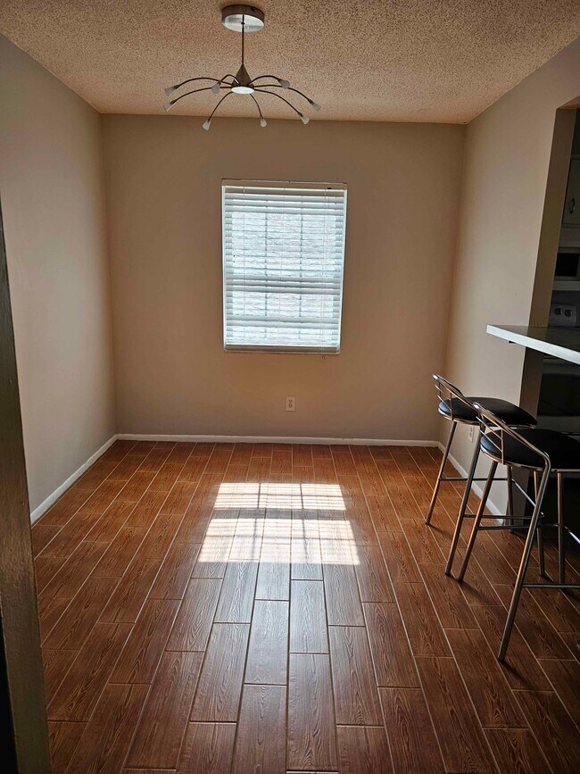 Building Photo - 8490-8413 13th St N