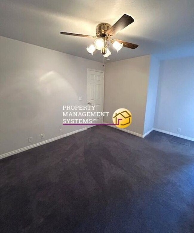 Building Photo - 3 Bedroom Condo Near Park City