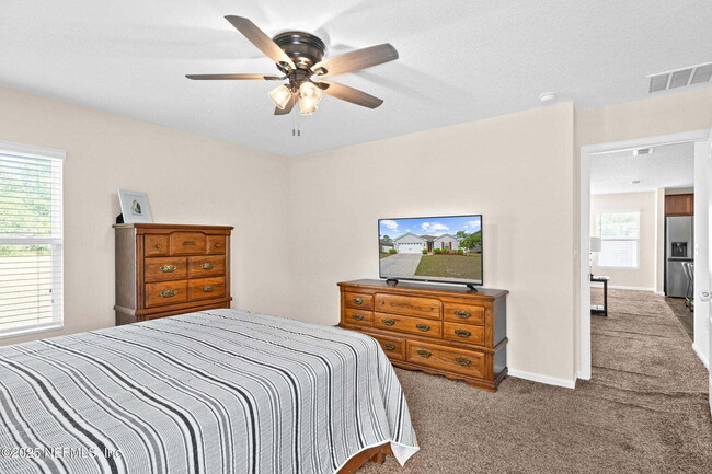 Building Photo - Welcome home to this beautiful 4 bedroom, ...