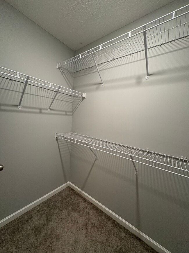 Building Photo - 2 Bedroom Townhome in Antioch