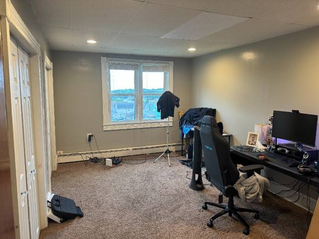 Building Photo - 100 S Nesbitt St