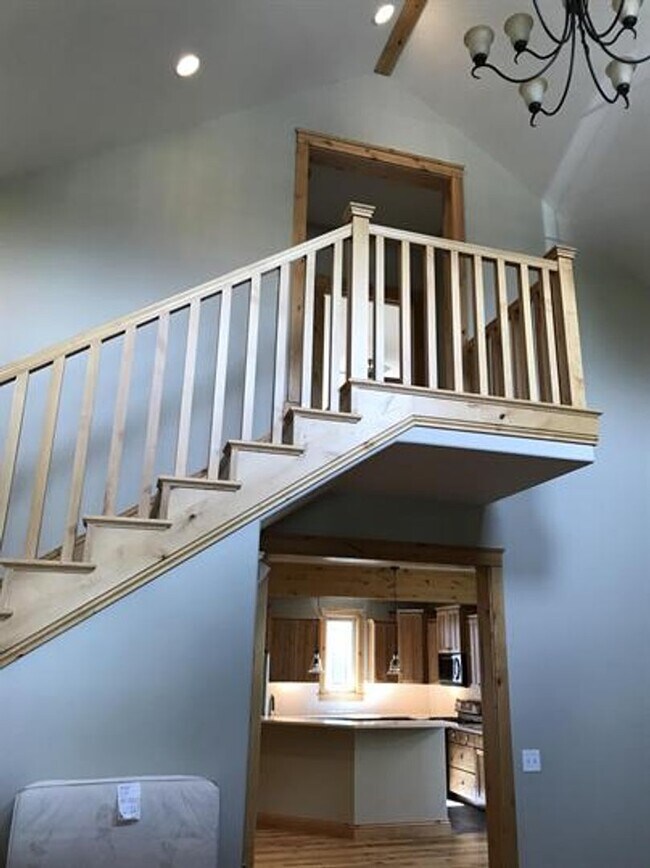 Building Photo - 4484 Alexander St