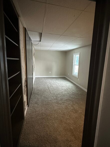 Building Photo - 415 S James St