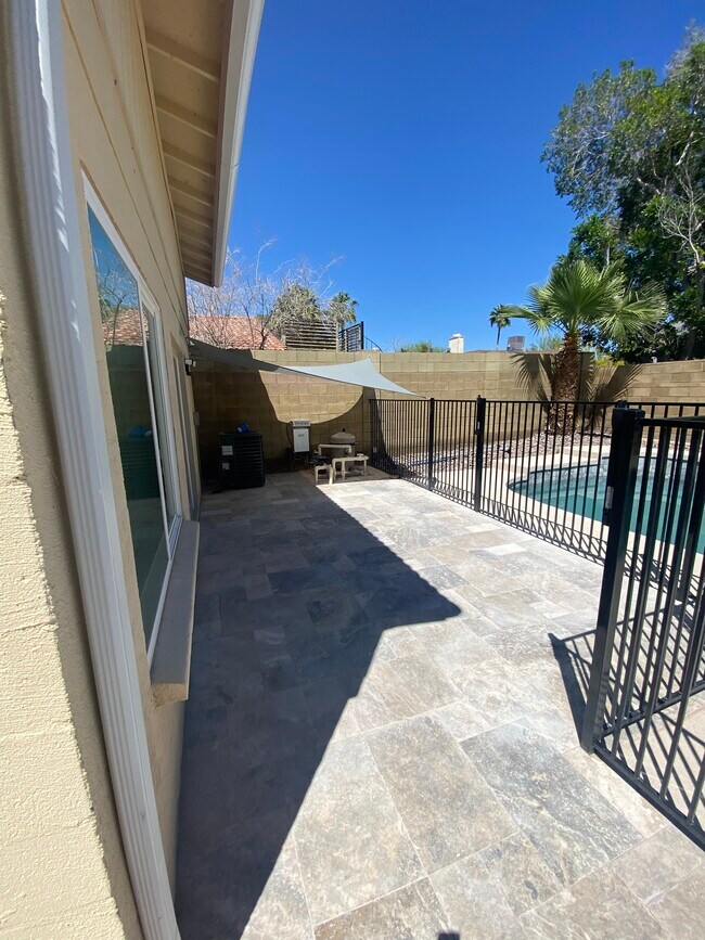 Building Photo - 9653 S 44th St