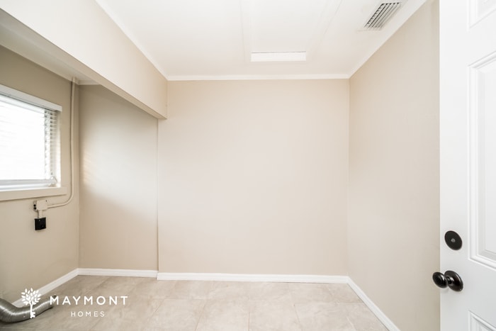 Building Photo - 714 37th St W