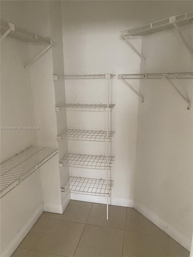 Building Photo - 8290 Lake Dr