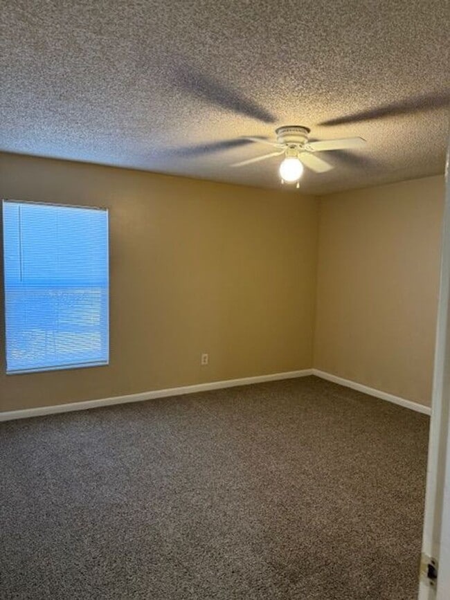 Building Photo - 8542 Colony Pine Cir W