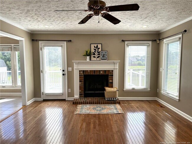 Building Photo - 6521 Ryefield Dr