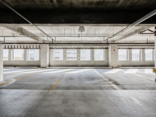 Building Photo - AVAILABLE NOW! Modern and Upscale 2-Bed Condo in Downtown Royal Oak