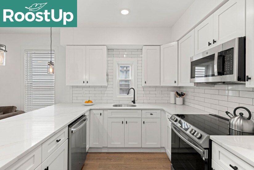 Building Photo - New RoostUp Furnished Private Bedroom in South Boston!