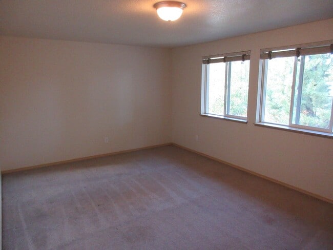 Building Photo - Large Three Bedroom Home, Landscaping Prov...
