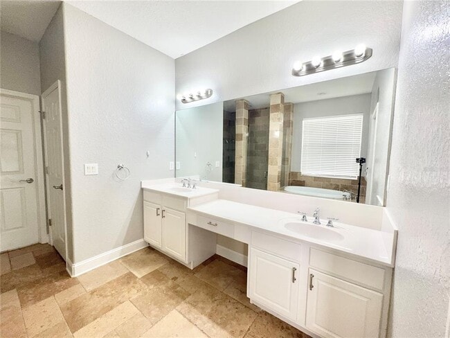 Building Photo - 27130 Firebush Dr