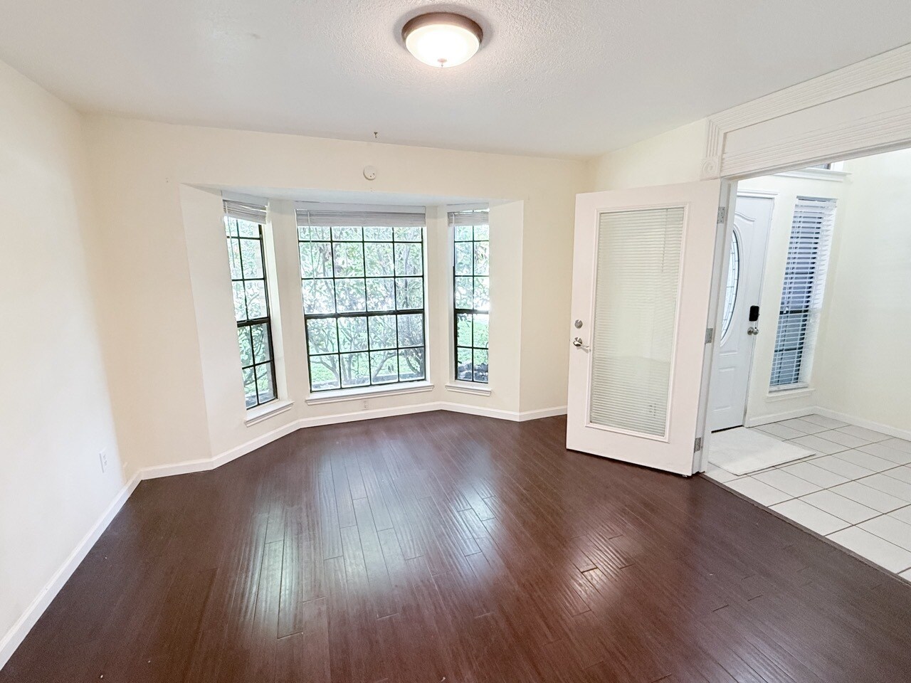 Building Photo - 14206 Rosseau St