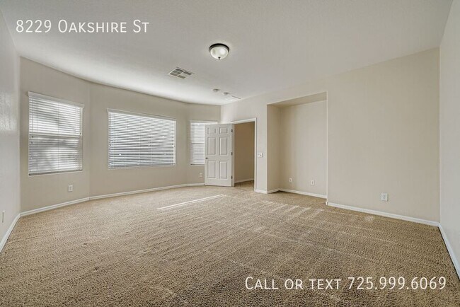 Building Photo - 8229 Oakshire St