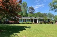 Building Photo - 2106 Dobbs Rd