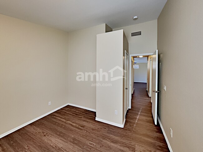 Building Photo - 16185 W Washington St