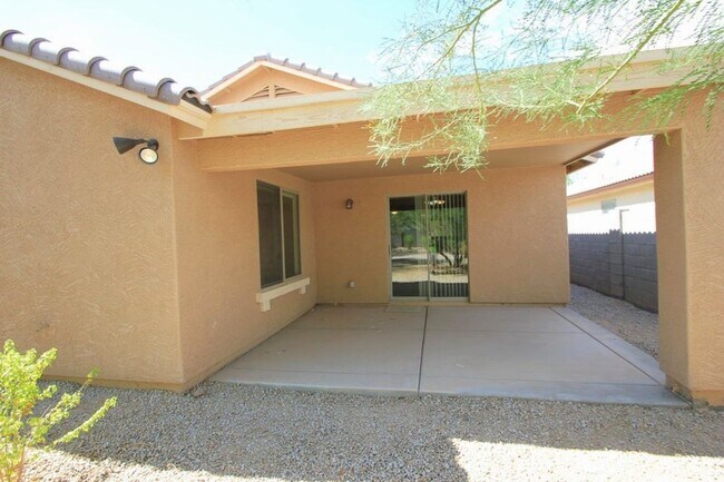 Building Photo - Great 3 bed 2 bath home in Laveen Meadows