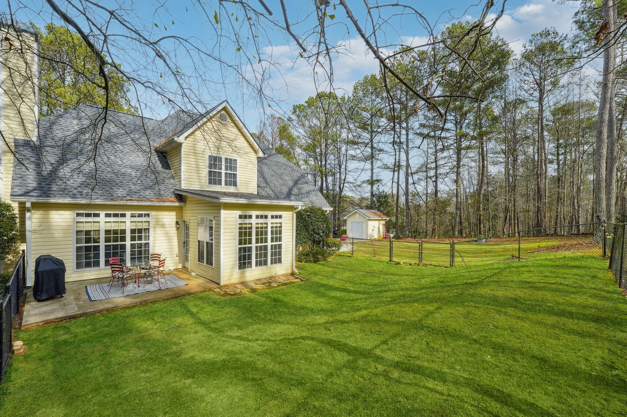 Building Photo - 135 Farr Lake Dr